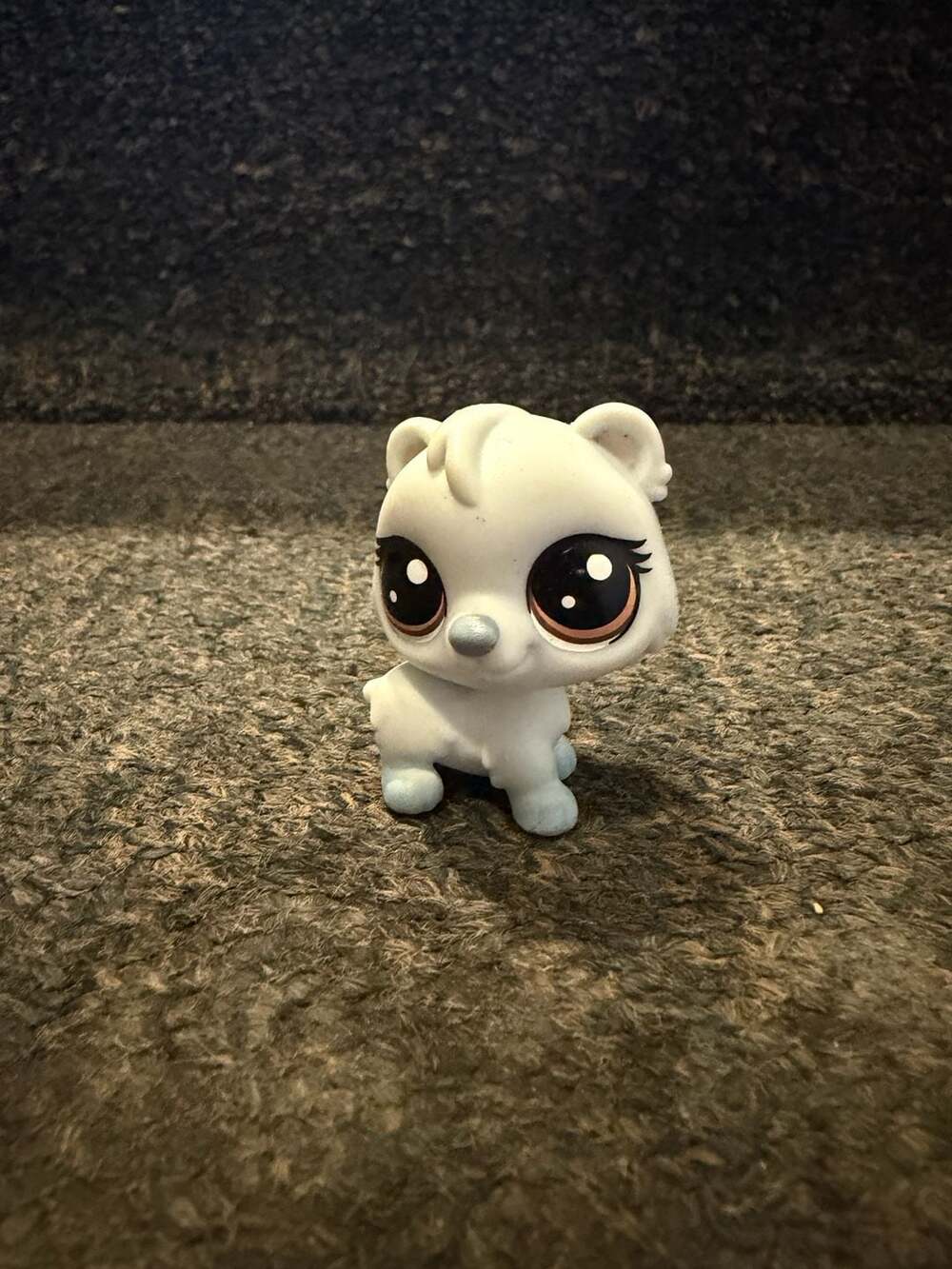 Littlest Pet Shop Polar Bear #2322 White Silver Nose LPS